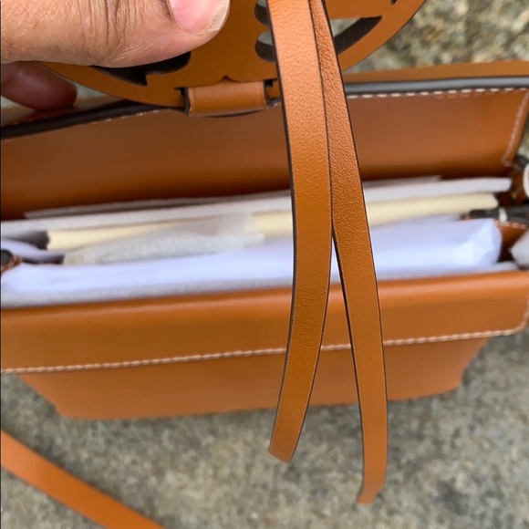 Tory Burch Miller Leather Crossbody Bag - Picture 13 of 16